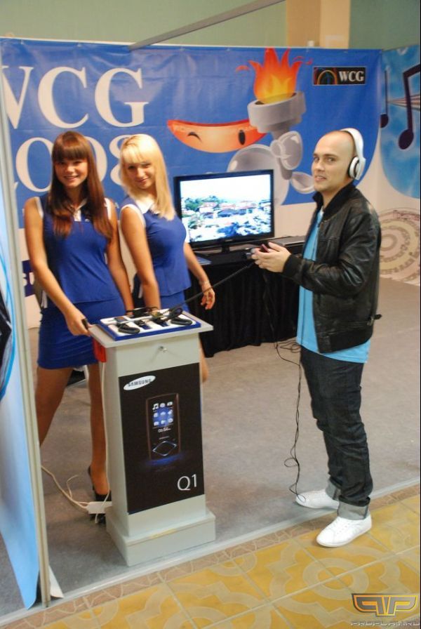 Калыч обольщает симпатичных деувшек Калыч обольщает симпатичных деувшек